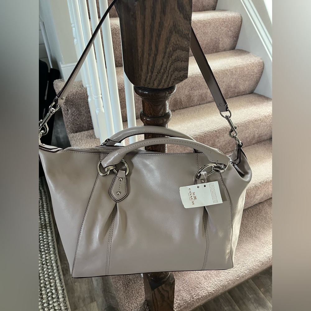 🌸SOLD🌸 🆕 Elegant COACH Collette Smooth Leather Satchel - Picture 3 of 15